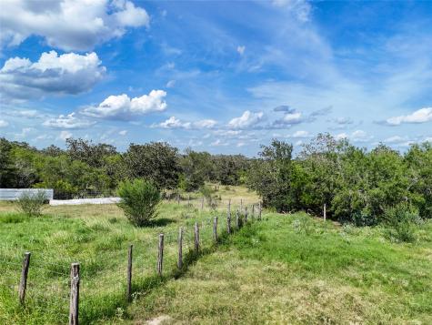Lot 3 County Road 211 Smiley TX 78159