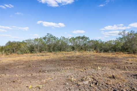 3 County Road 211 Smiley TX 78159
