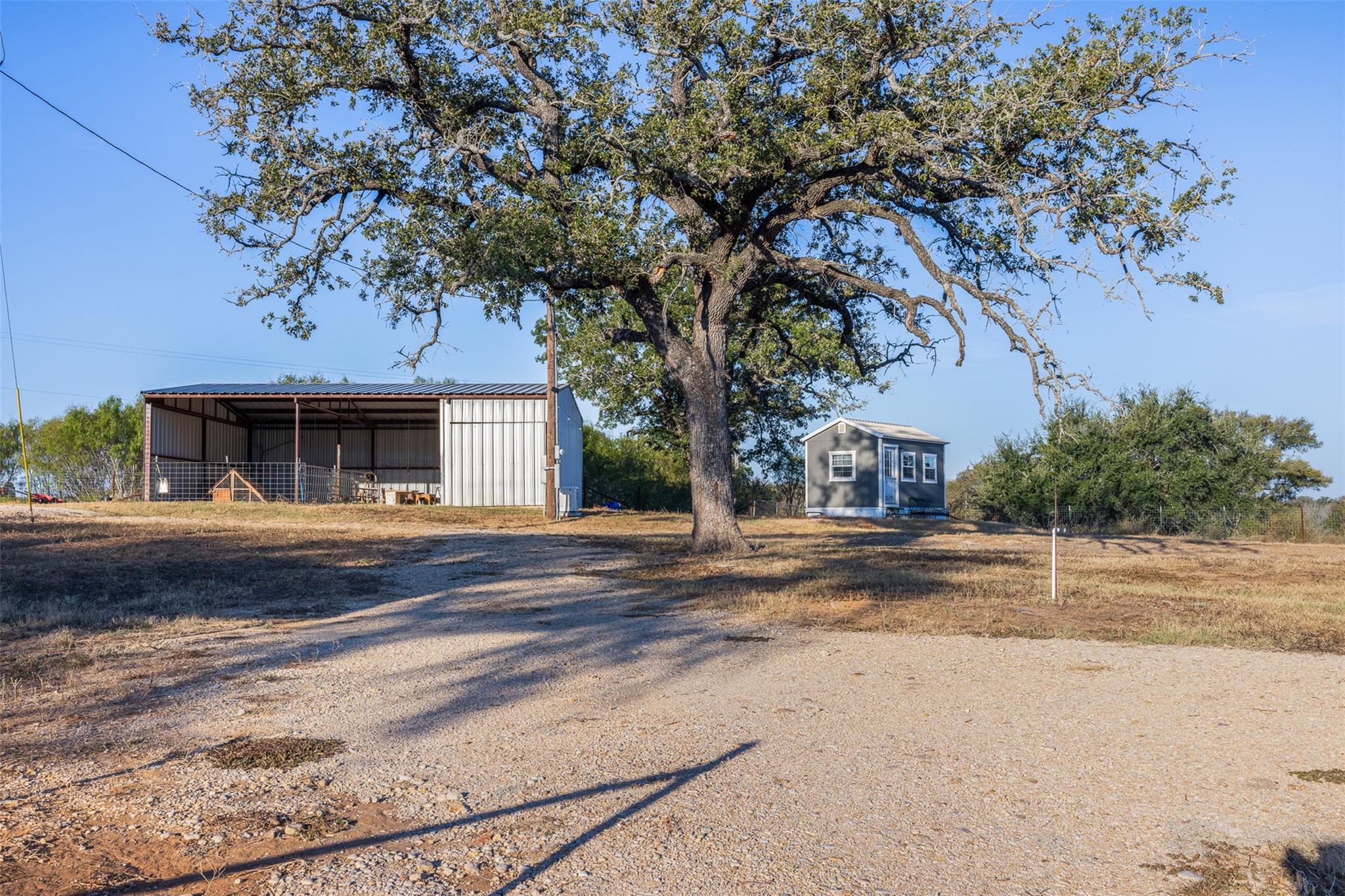 3270 Fm 671 Luling TX 78648