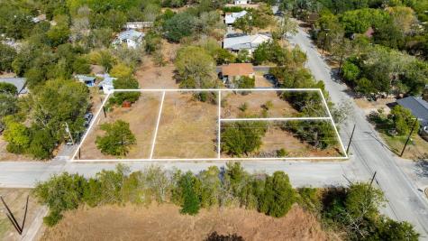 321 W Olive Street Lockhart TX 78644