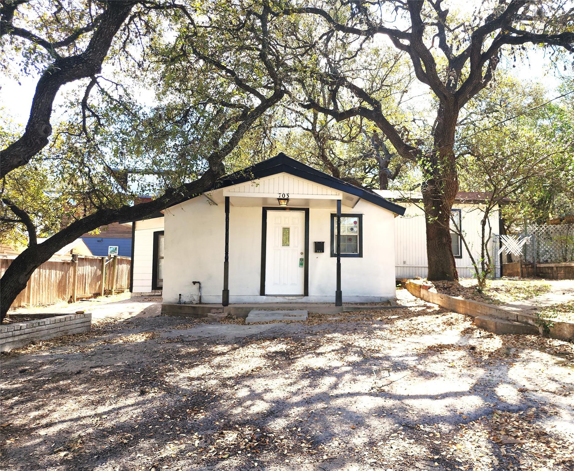 703 Herndon Lane Austin TX 78704