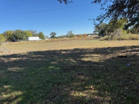 1420 E Cameron Avenue Rockdale TX 76567
