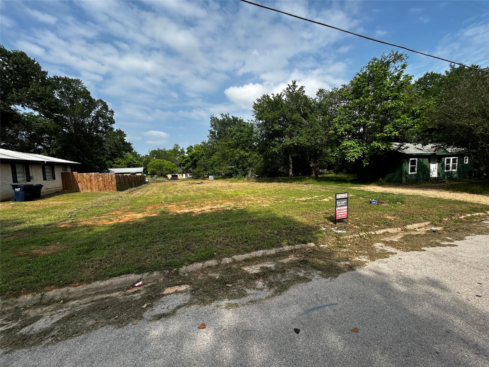 710 Scarbrough Street Rockdale TX 76567