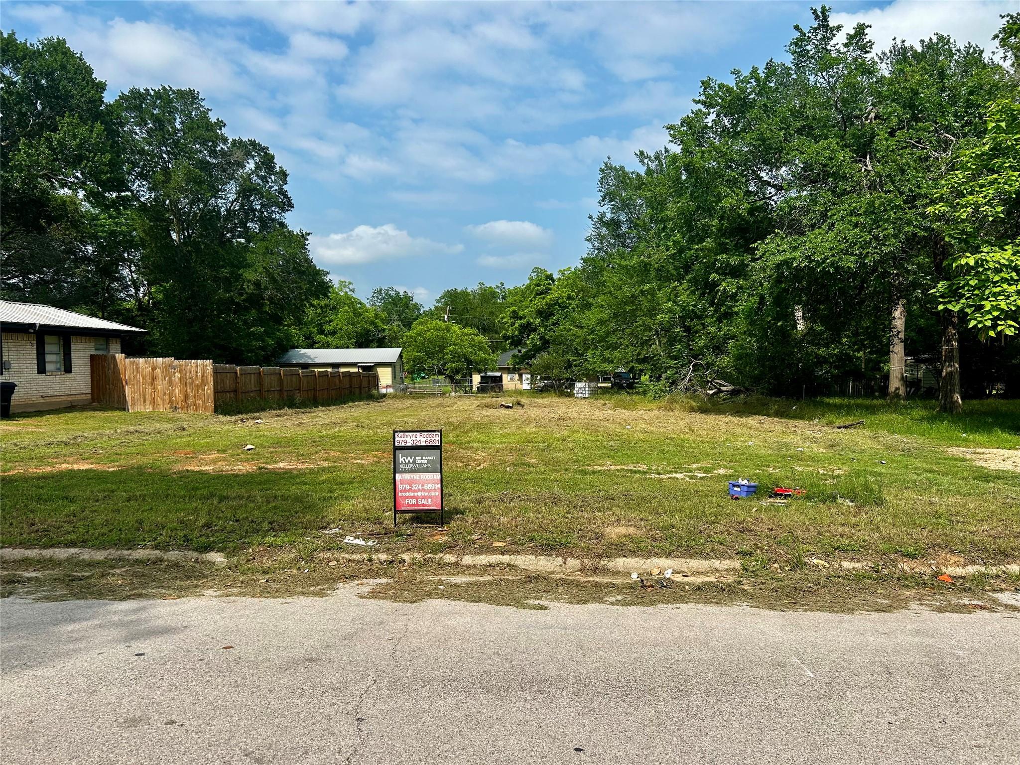 710 Scarbrough Street Rockdale TX 76567