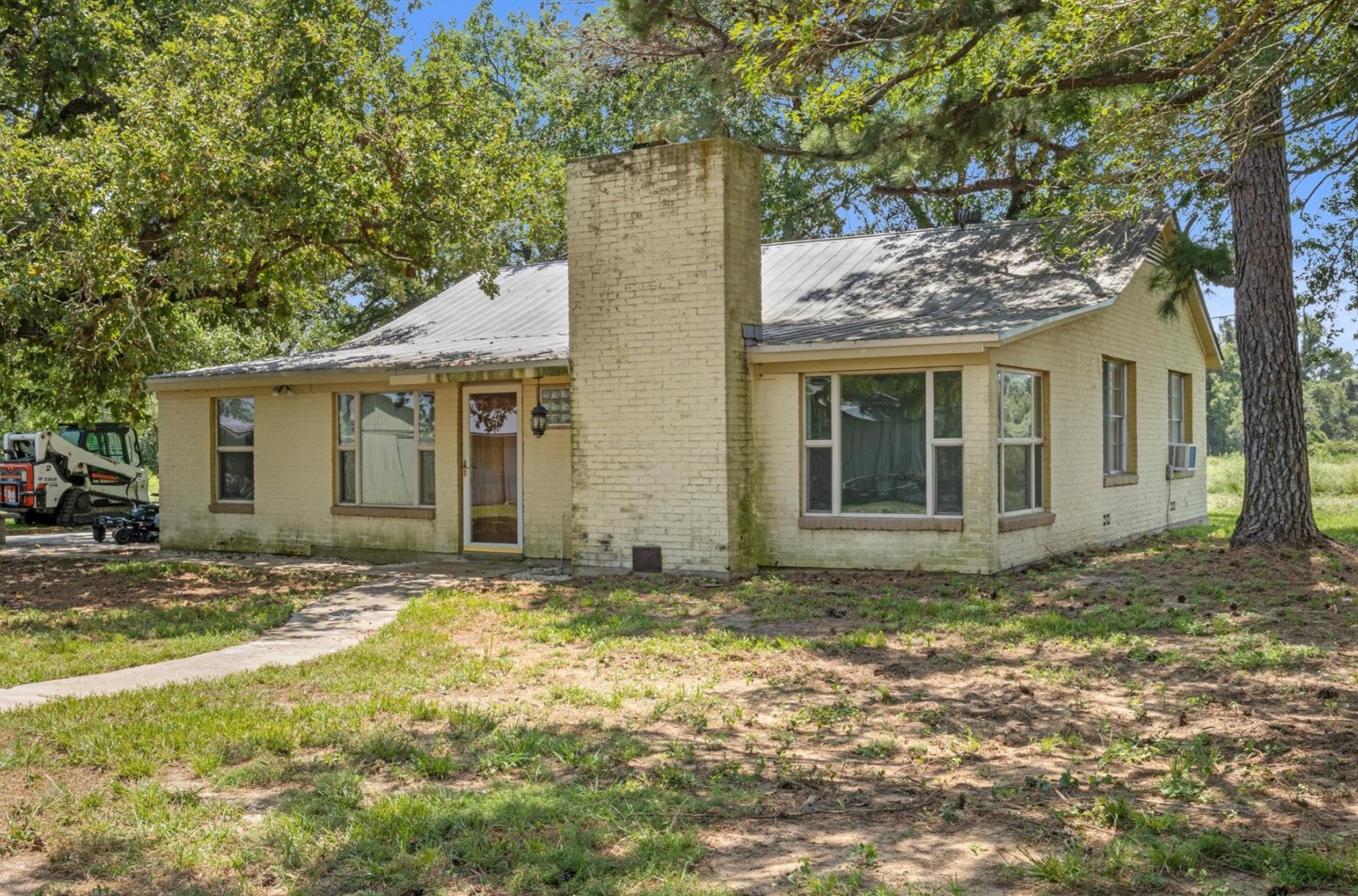 451 Pleasant Grove Road Elgin TX 78621
