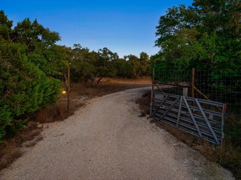 520 Harmon Hills Cove Dripping Springs TX 78620