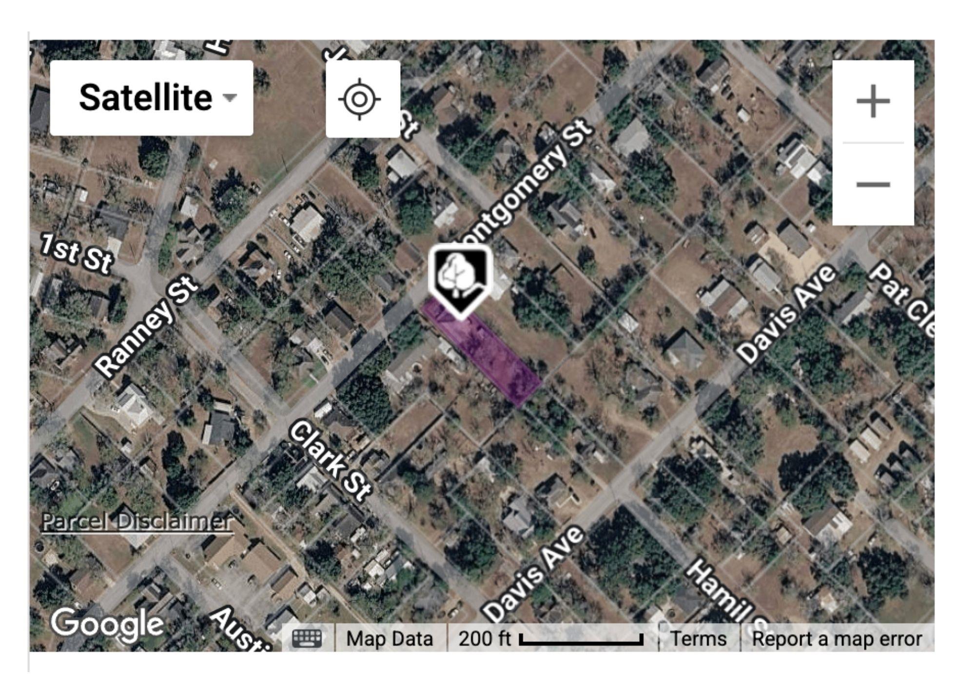 311 Montgomery Street Yoakum TX 77995