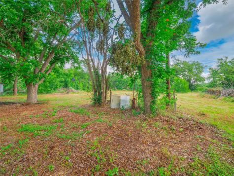 3104 S Main Street Taylor TX 76574