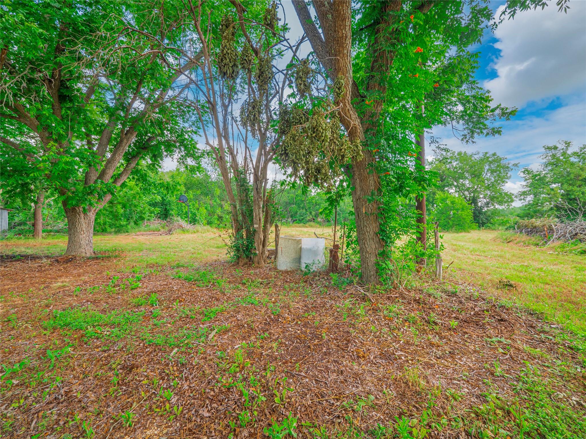 3104 S Main Street Taylor TX 76574