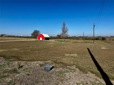 601 County Road 497 Taylor TX 76574