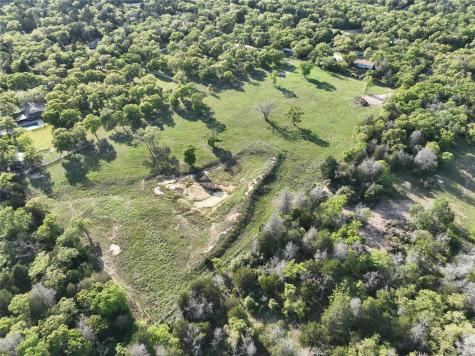 1480 County Road B Lexington TX 78947