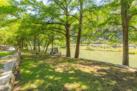 8560 River Road New Braunfels TX 78132