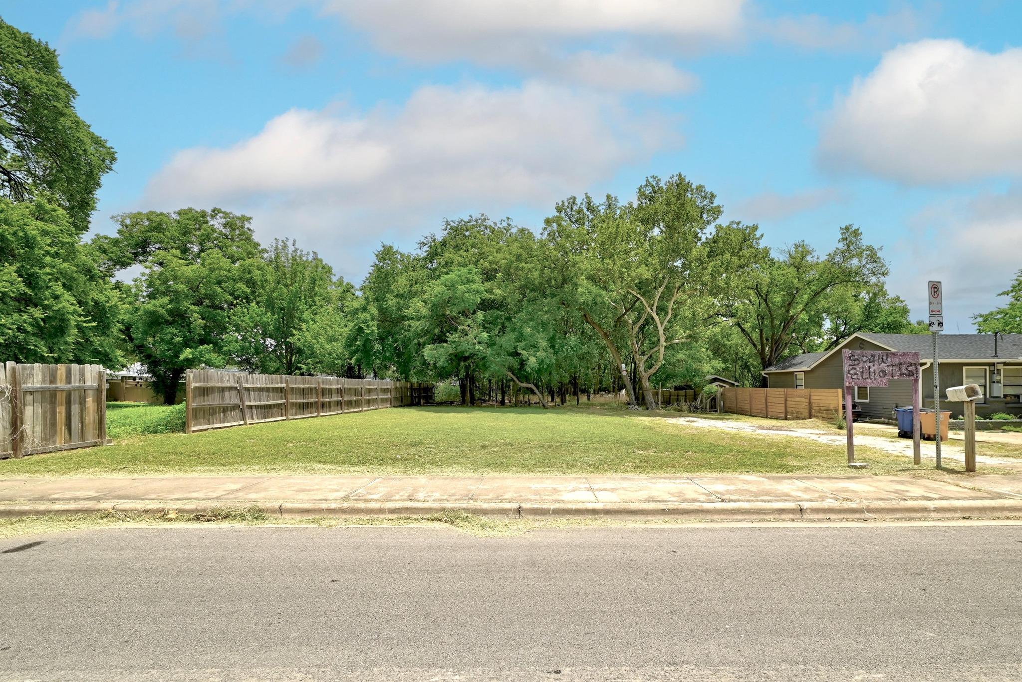 504 W Elliott Street Austin TX 78753