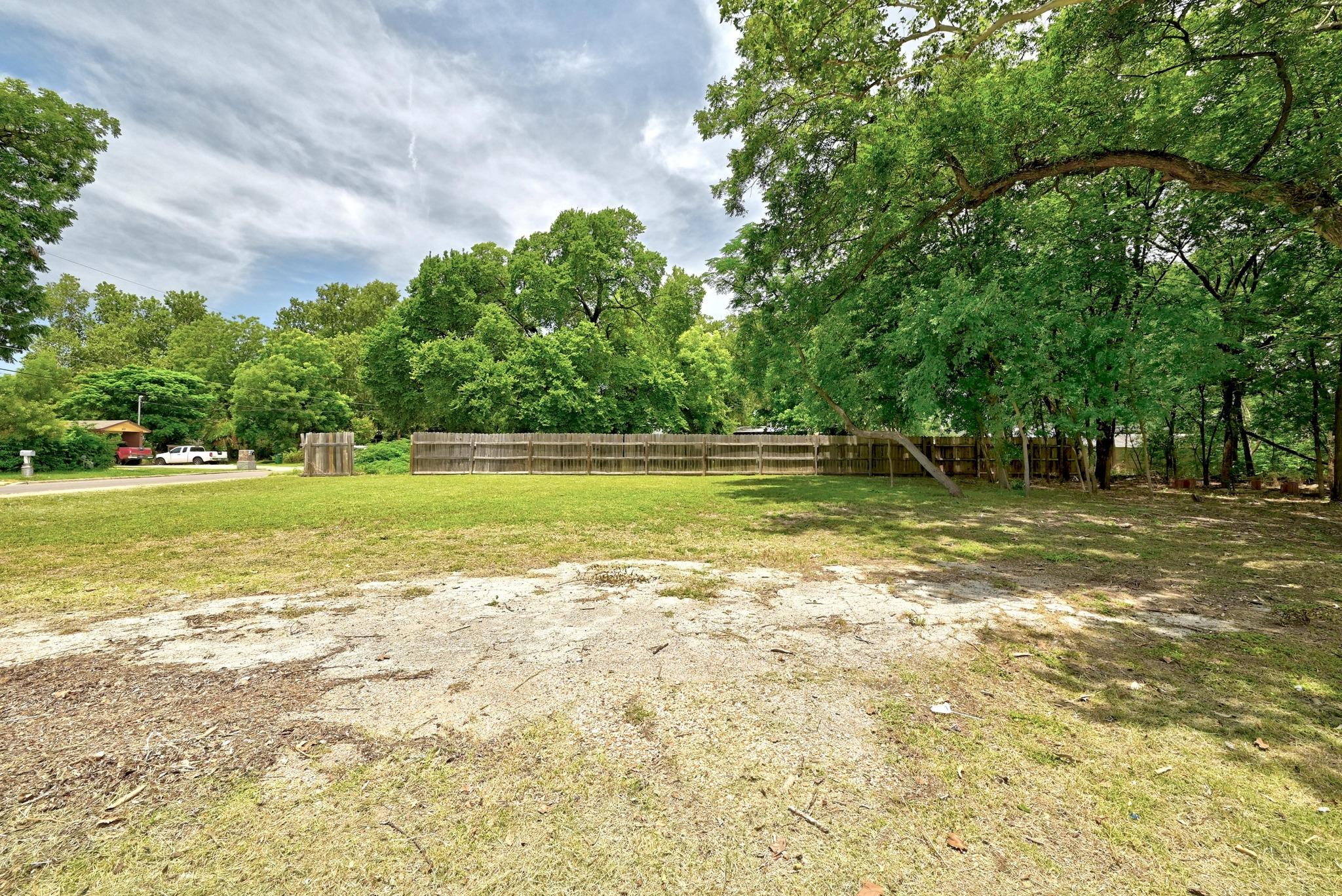 504 W Elliott Street Austin TX 78753