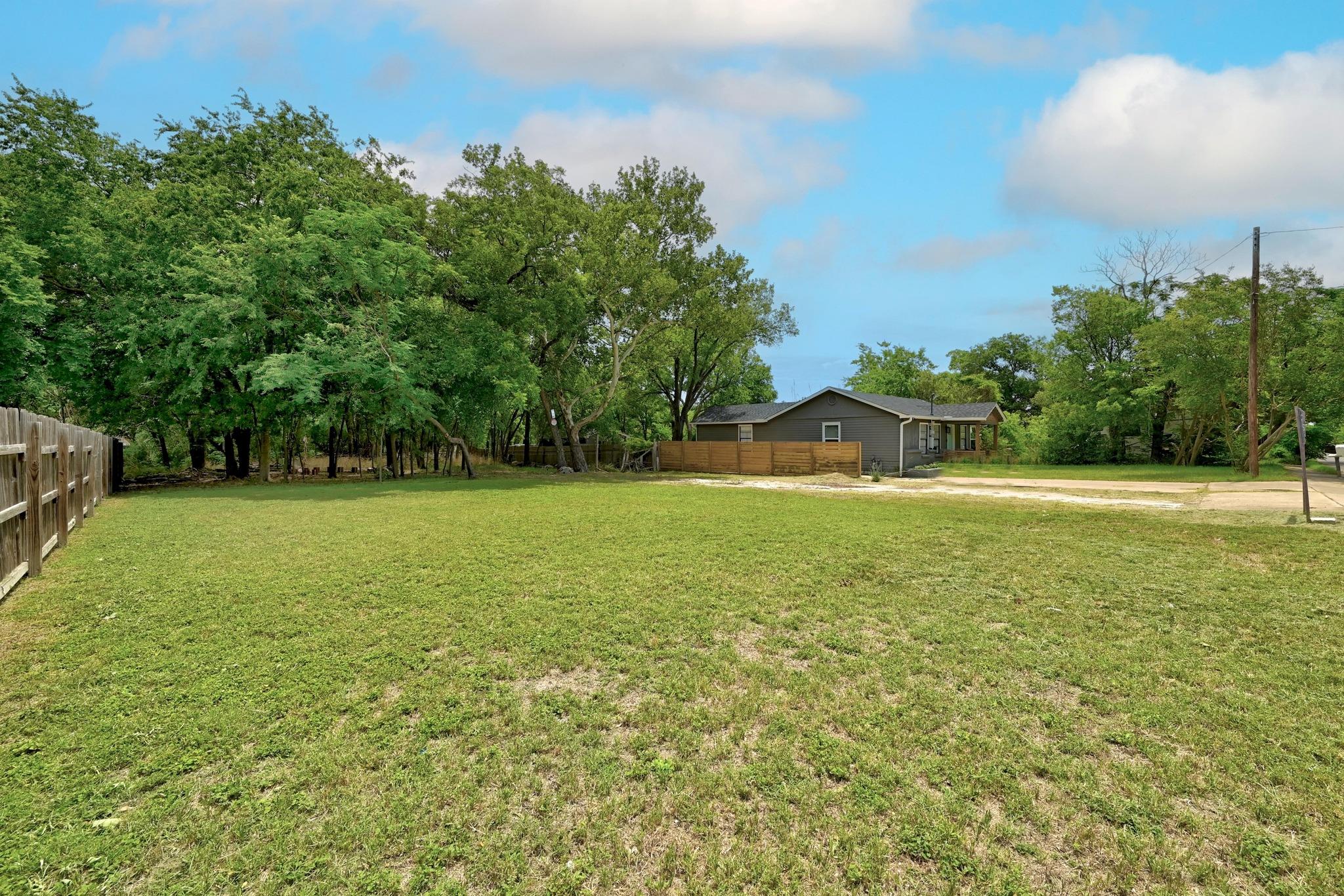 504 W Elliott Street Austin TX 78753