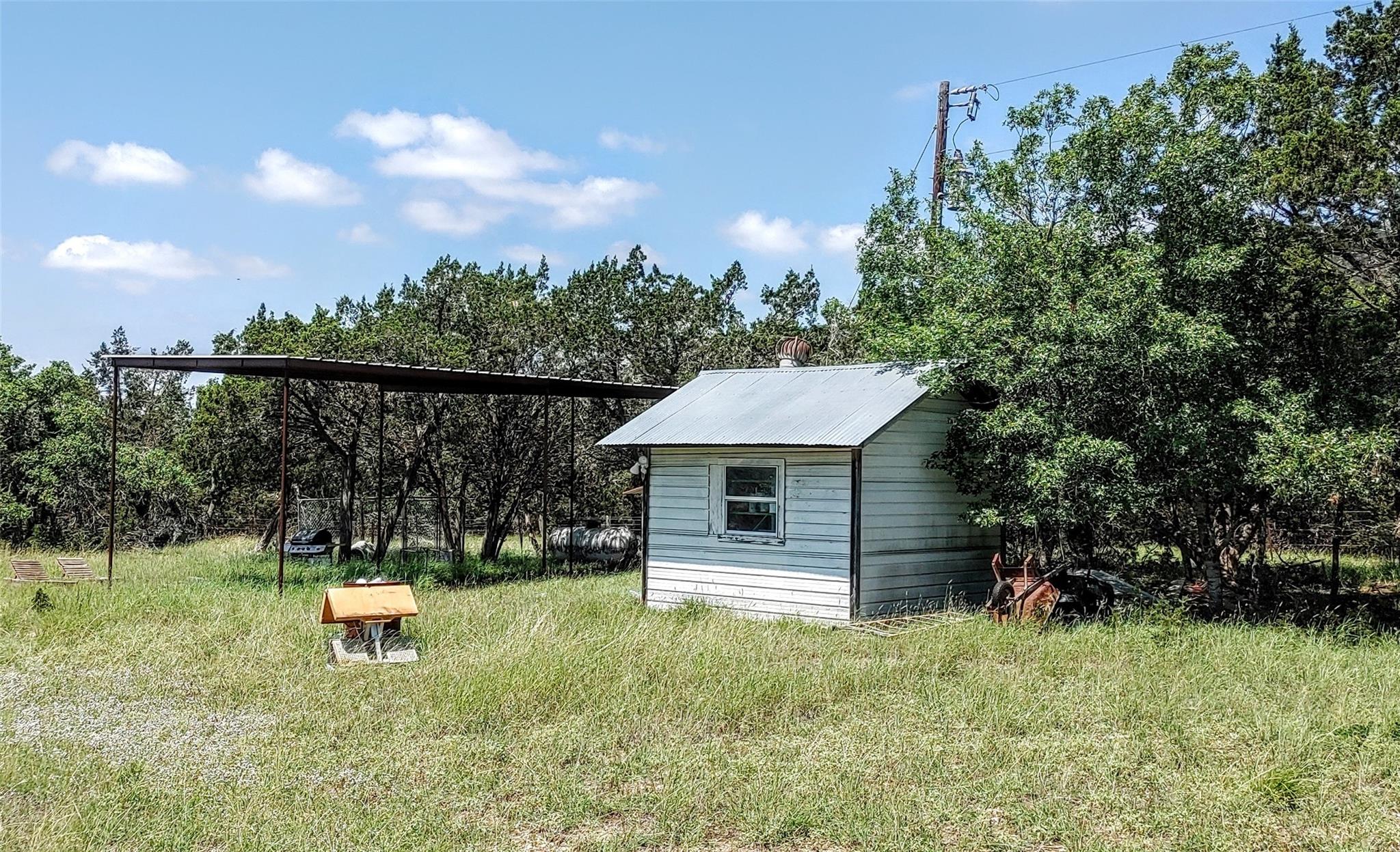 932 High Country Blanco TX 78606