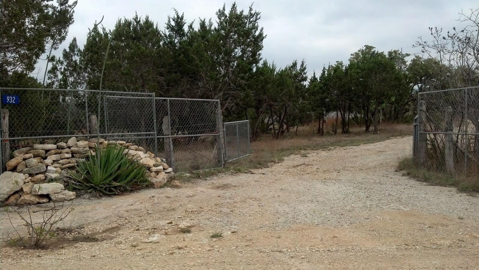 932 High Country Blanco TX 78606