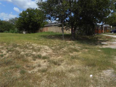 808 W Maple Street Taylor TX 76574