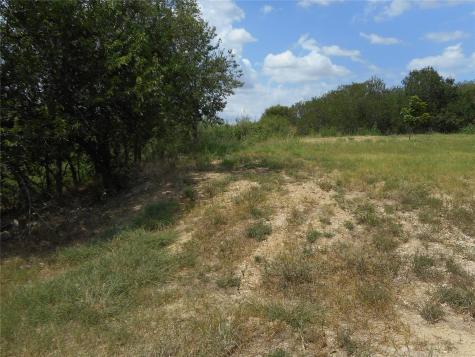 808 W Maple Street Taylor TX 76574