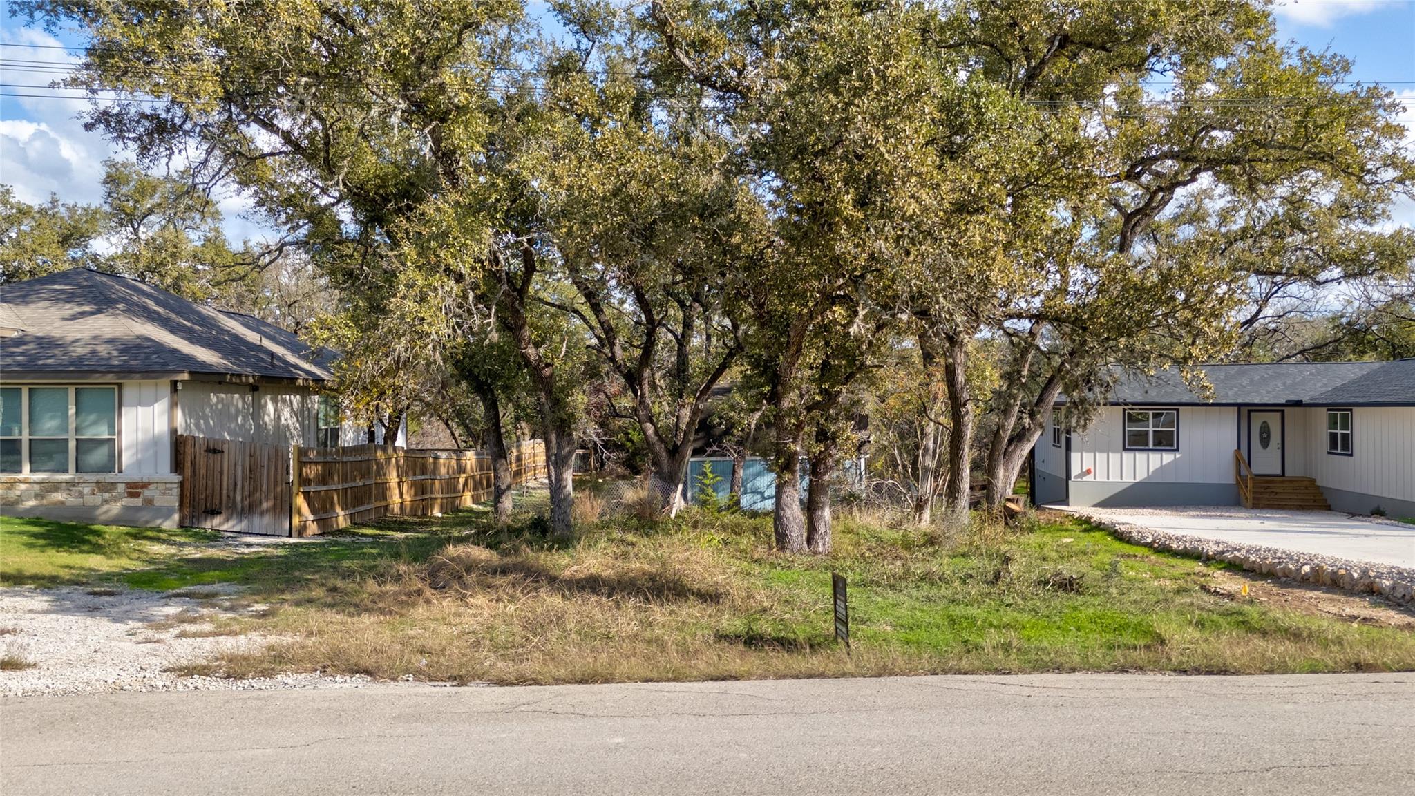 1223 Lavaca Canyon Lake TX 78133