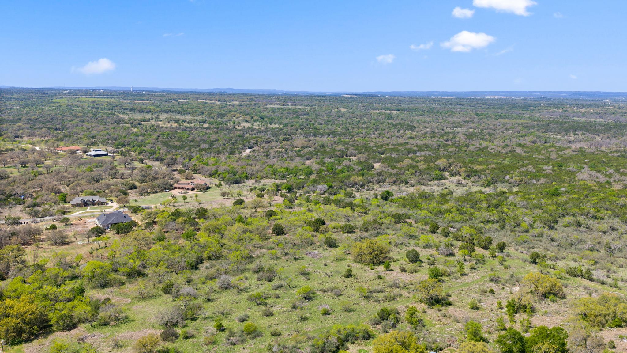 305 Running Brook Trail Spicewood TX 78669