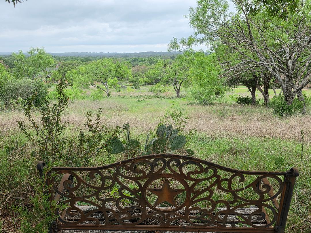 305 Running Brook Trail Spicewood TX 78669