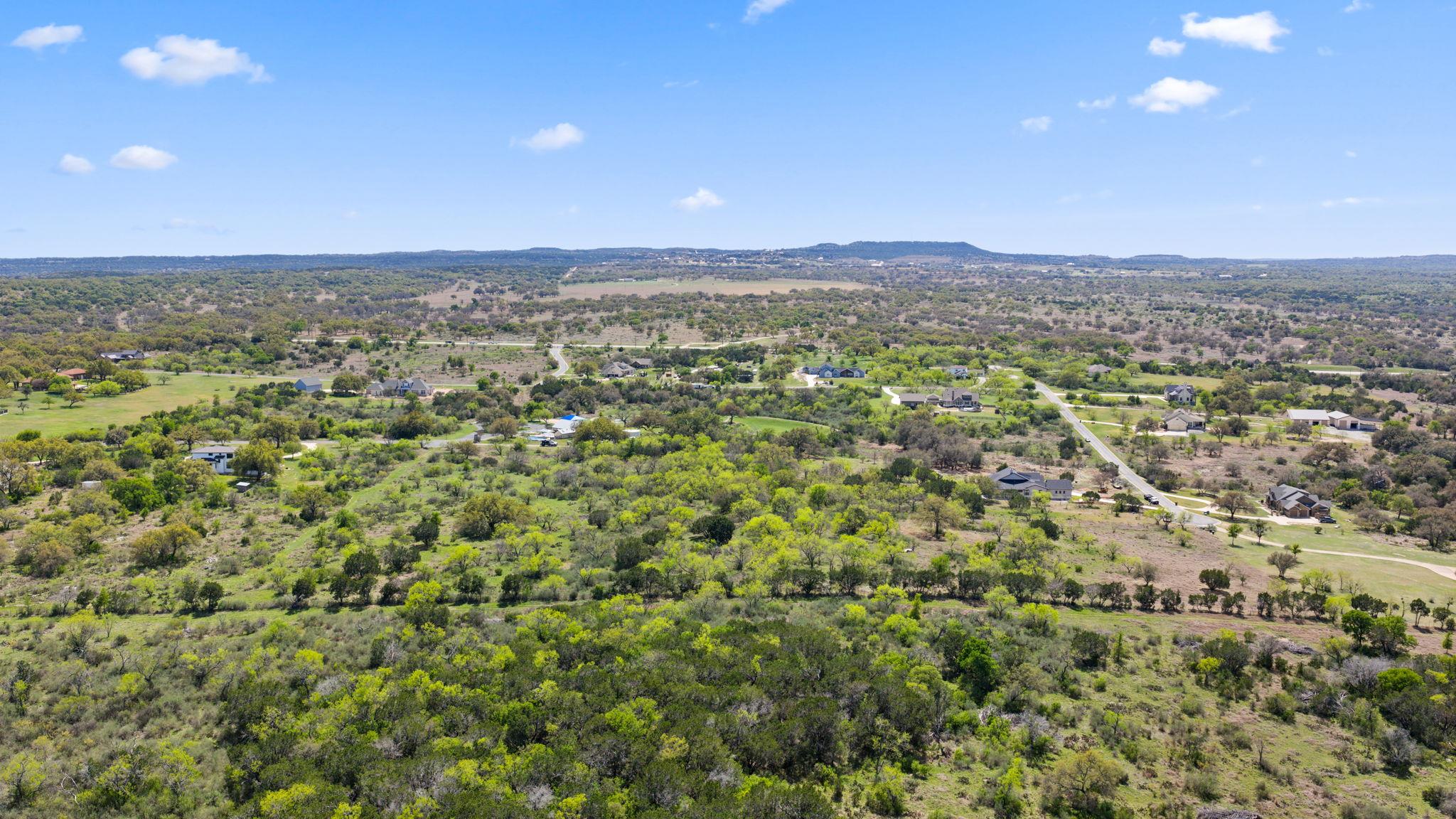 305 Running Brook Trail Spicewood TX 78669