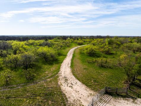1435 County Road 429 Rockdale TX 76567