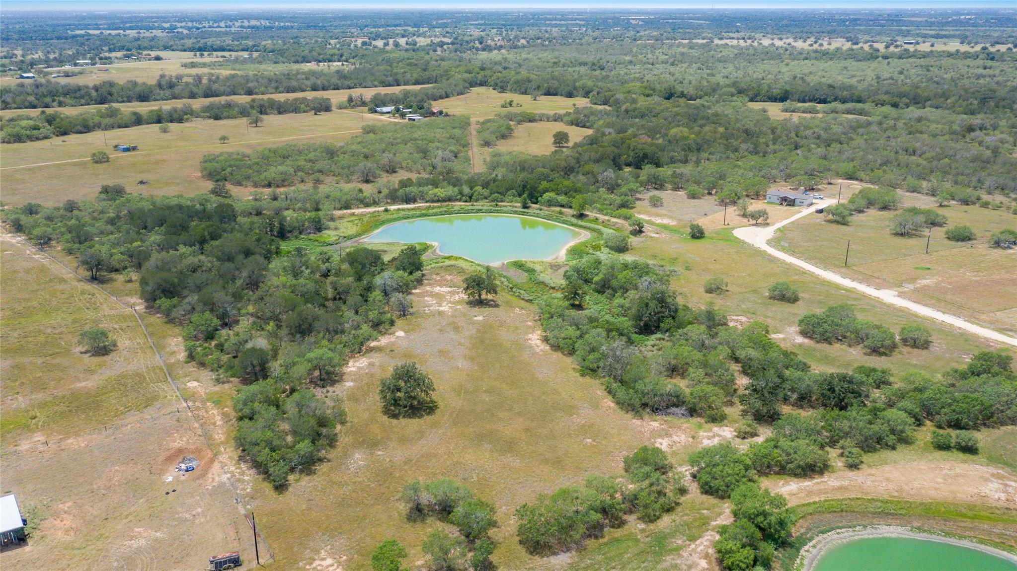 736 Cr 421 Road Waelder TX 78959