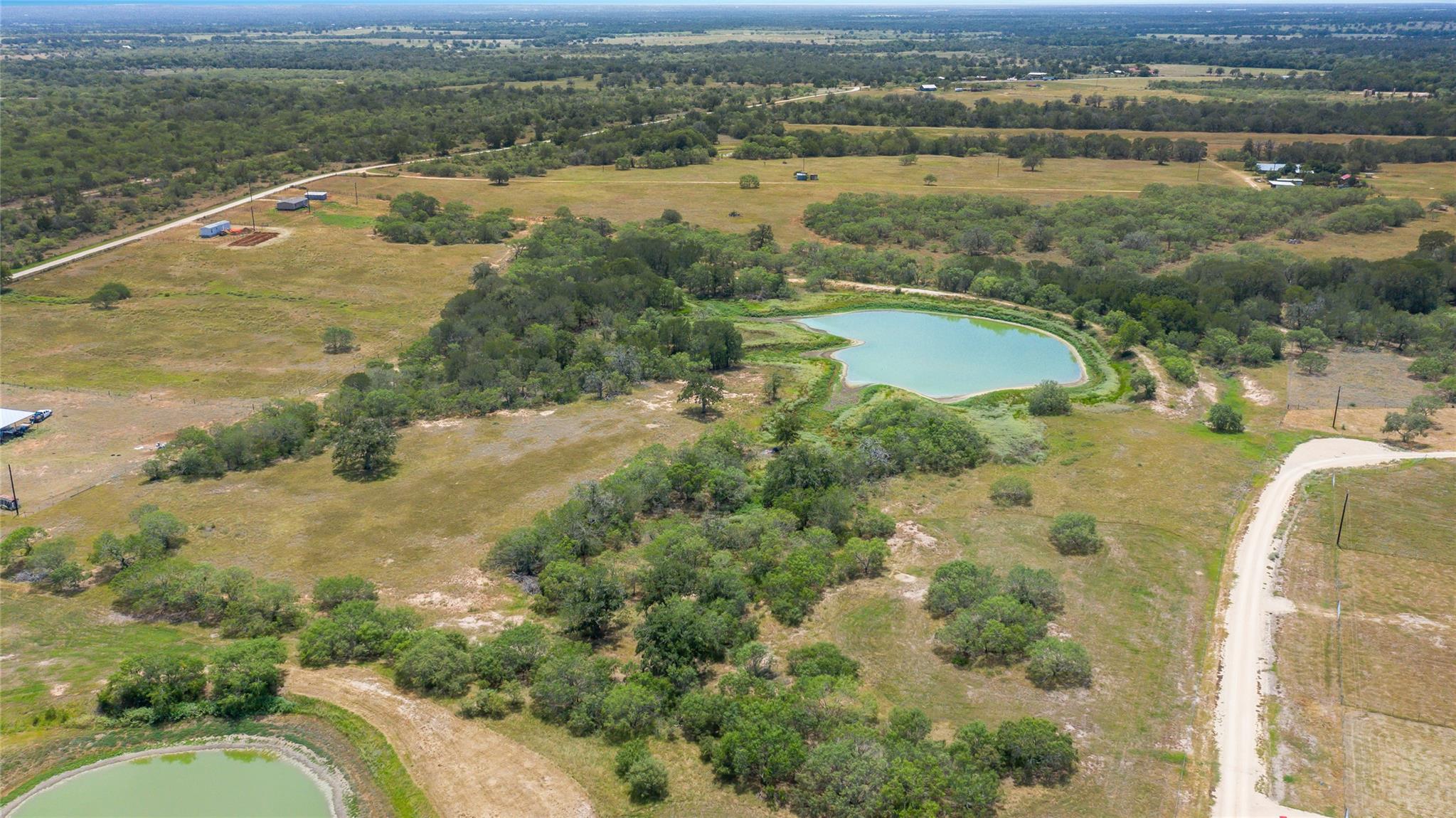 736 Cr 421 Road Waelder TX 78959