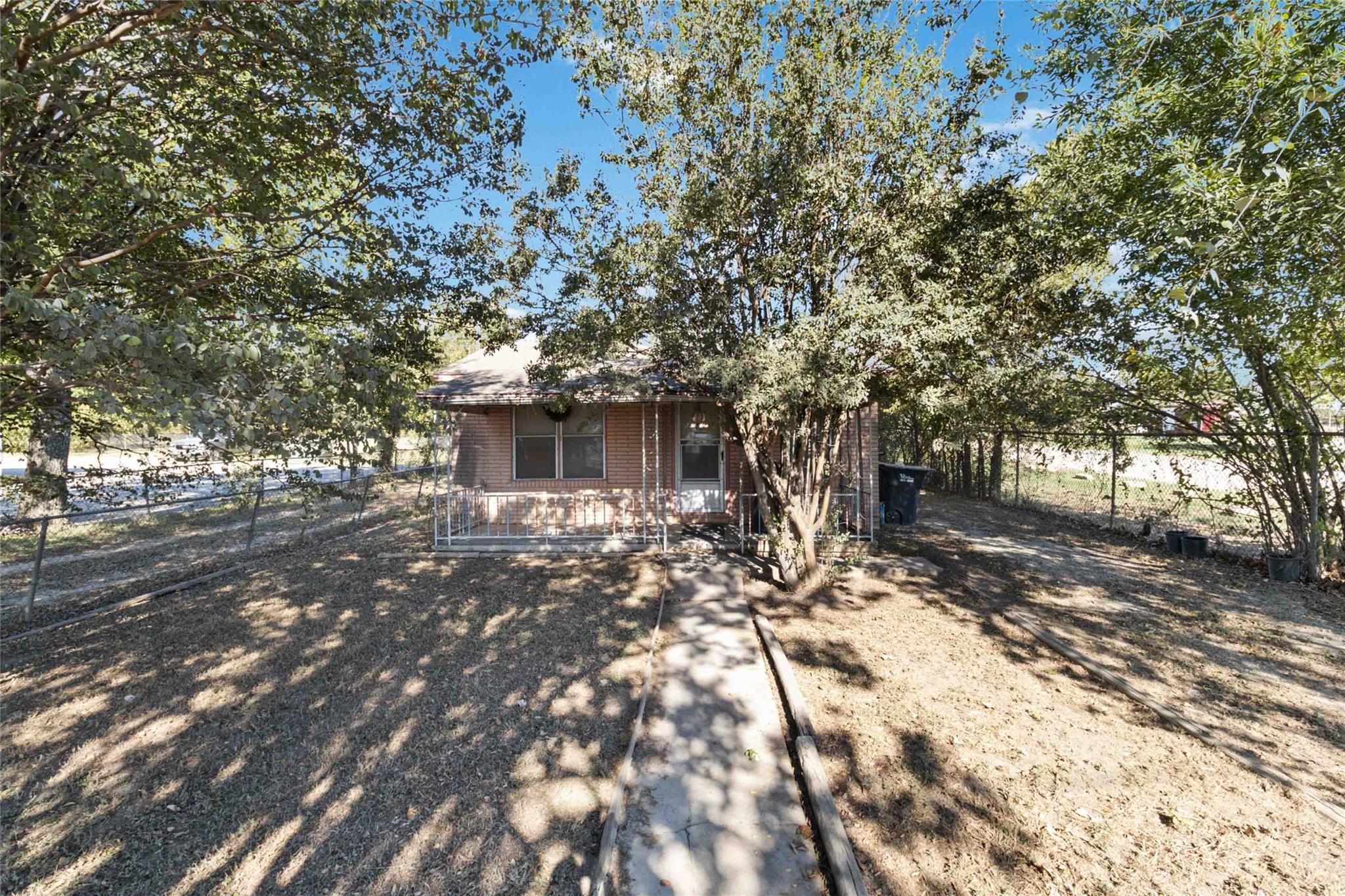 1113 N Old Highway 81 Kyle TX 78640