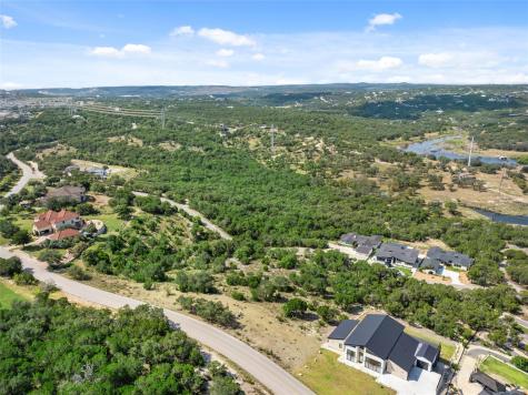 2808 Lakehurst Road Spicewood TX 78669