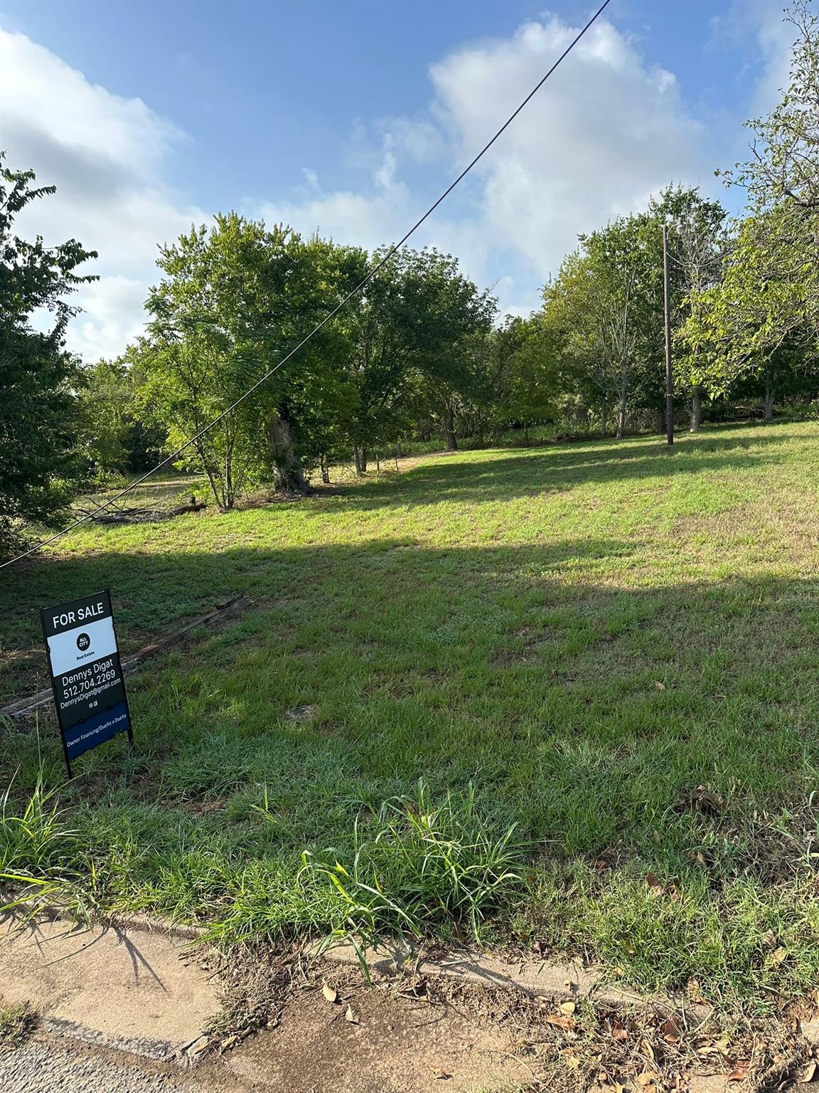 111 Martin Street Luling TX 78648