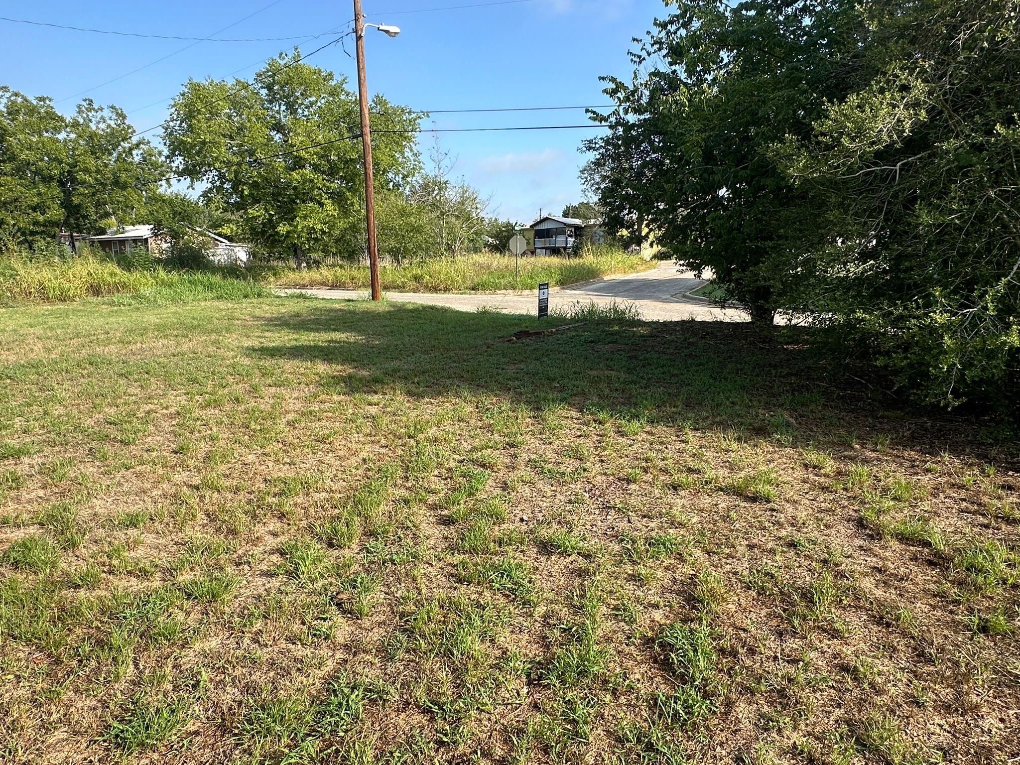 111 Martin Street Luling TX 78648