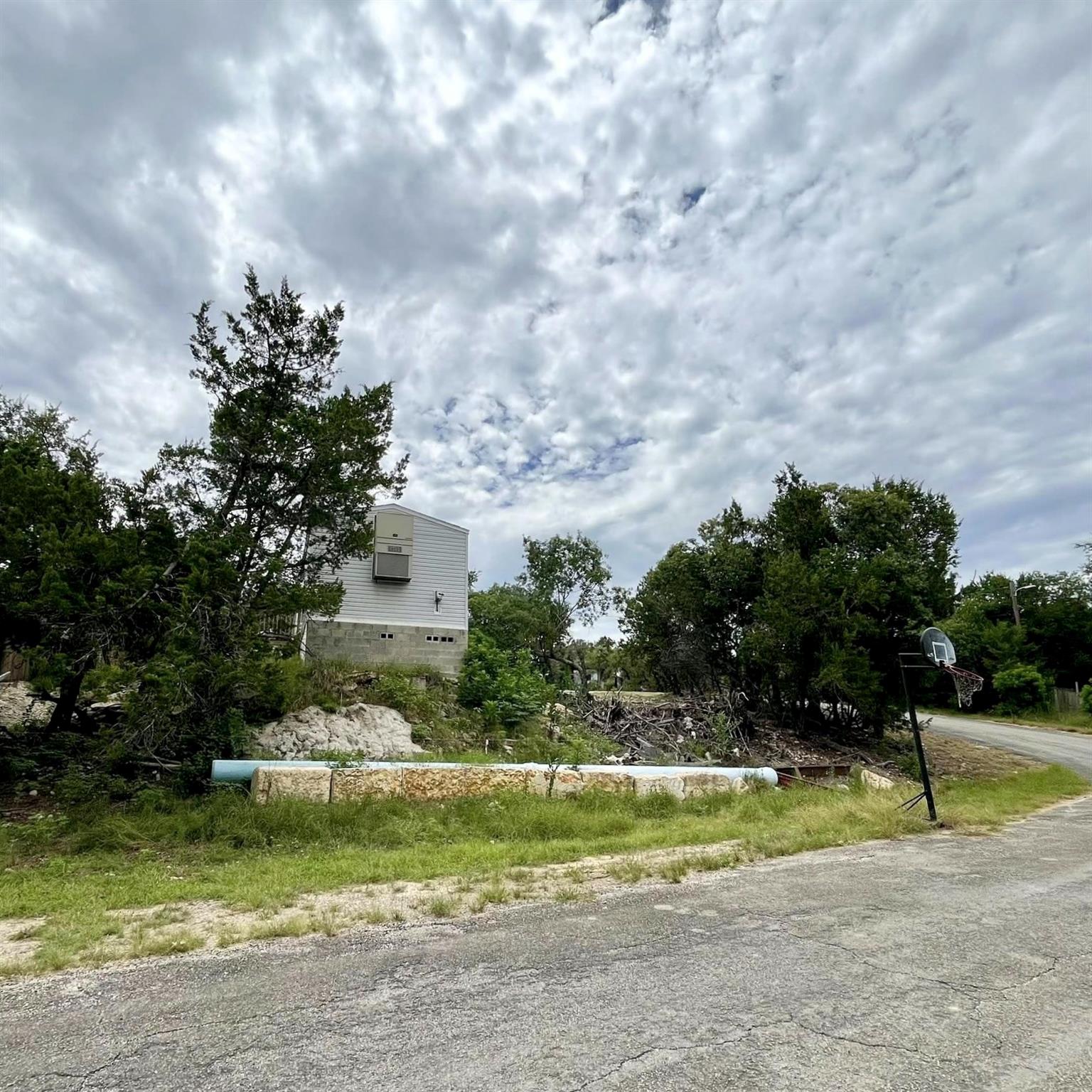 407 Rockport Drive Canyon Lake TX 78133