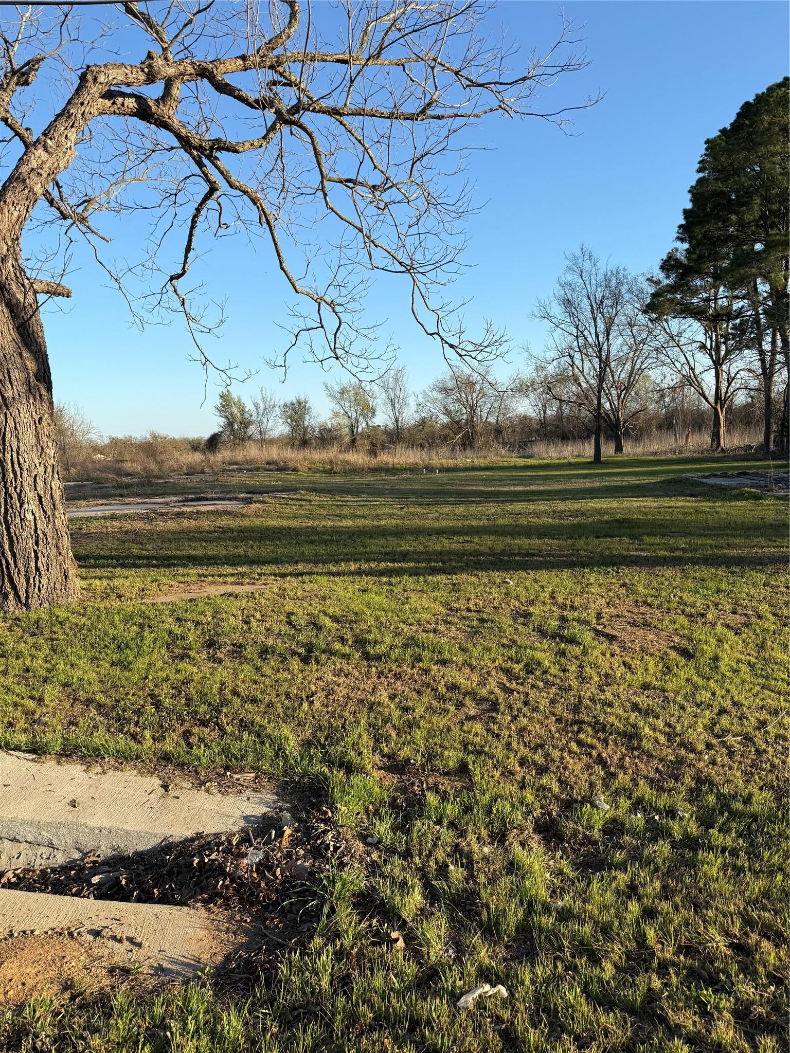 1304 E Cameron Avenue Rockdale TX 76567