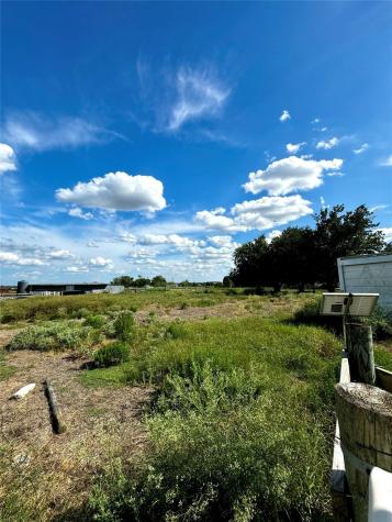 386 3g Road Kyle TX 78640