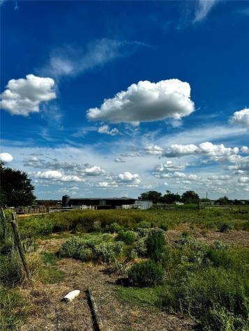 386 3g Road Kyle TX 78640