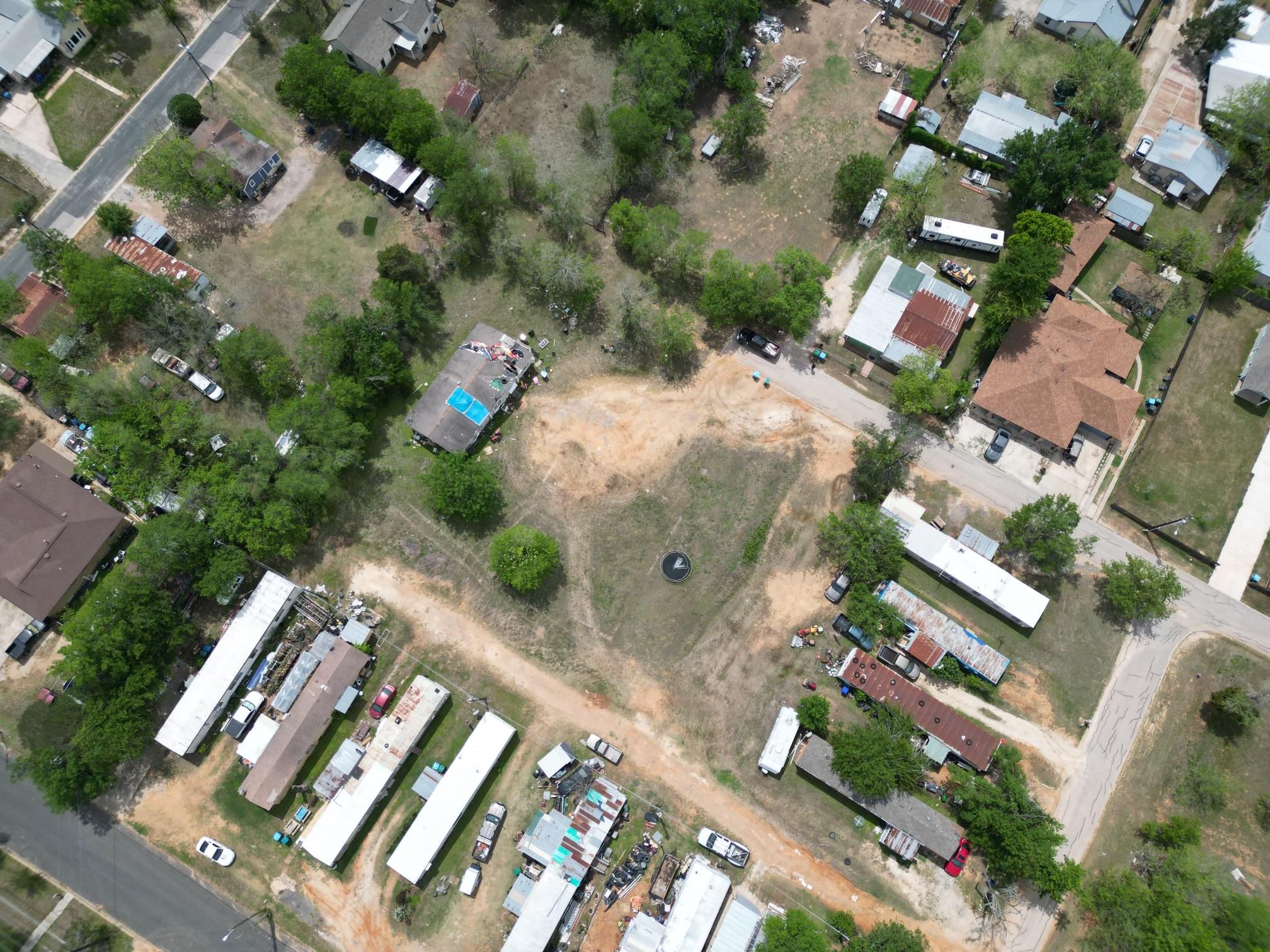 422 S Avenue C Elgin TX 78621