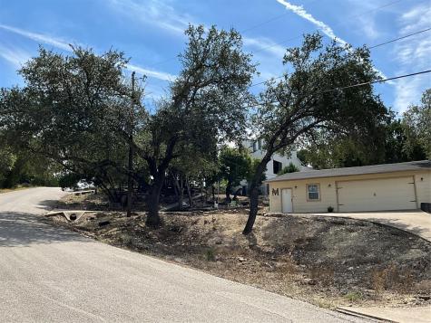 20904, 20906 Tomahawk Street Lago Vista TX 78645
