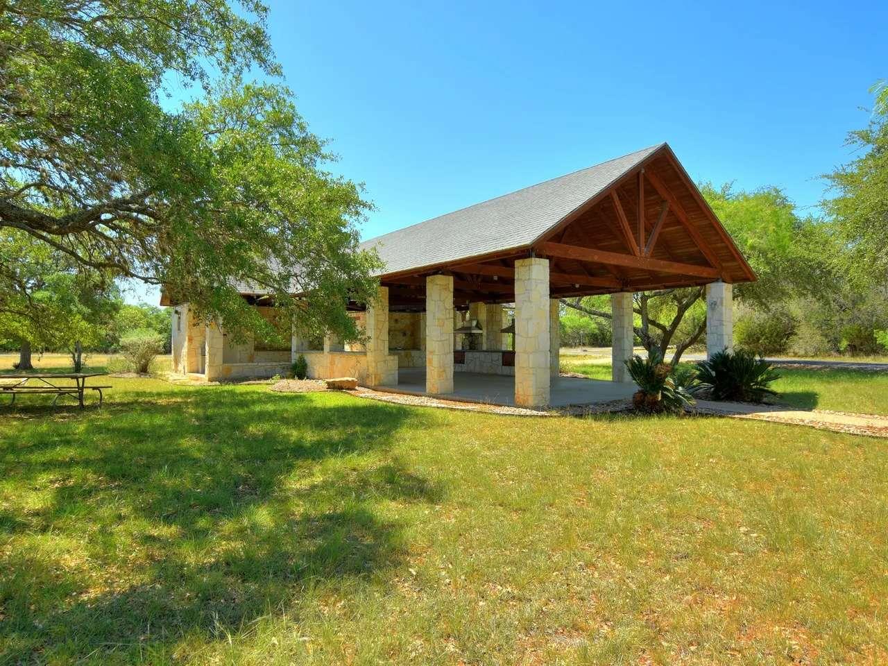 325 Kendall Road Spicewood TX 78669