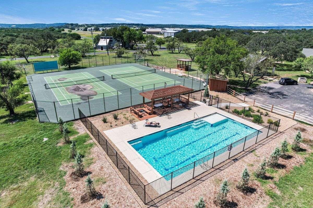 325 Kendall Road Spicewood TX 78669