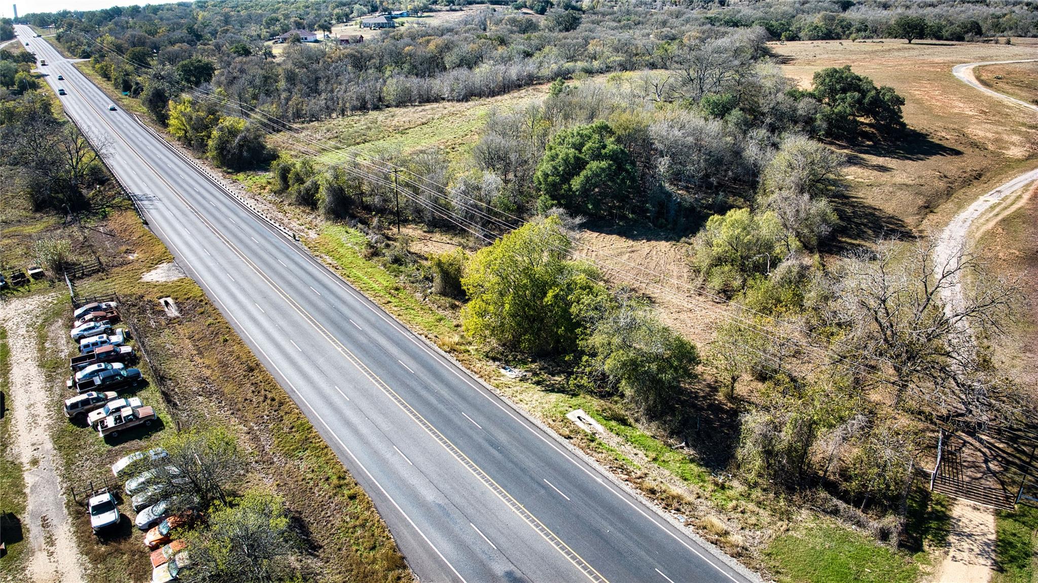 6635 S Us Highway 183 Lockhart TX 78644