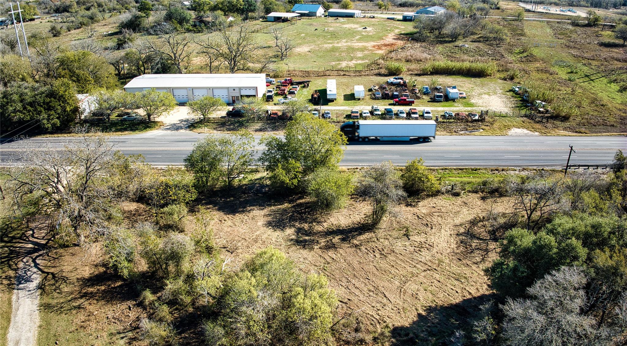 6635 S Us Highway 183 Lockhart TX 78644