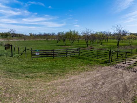 2151 County Road 429 Rockdale TX 76567
