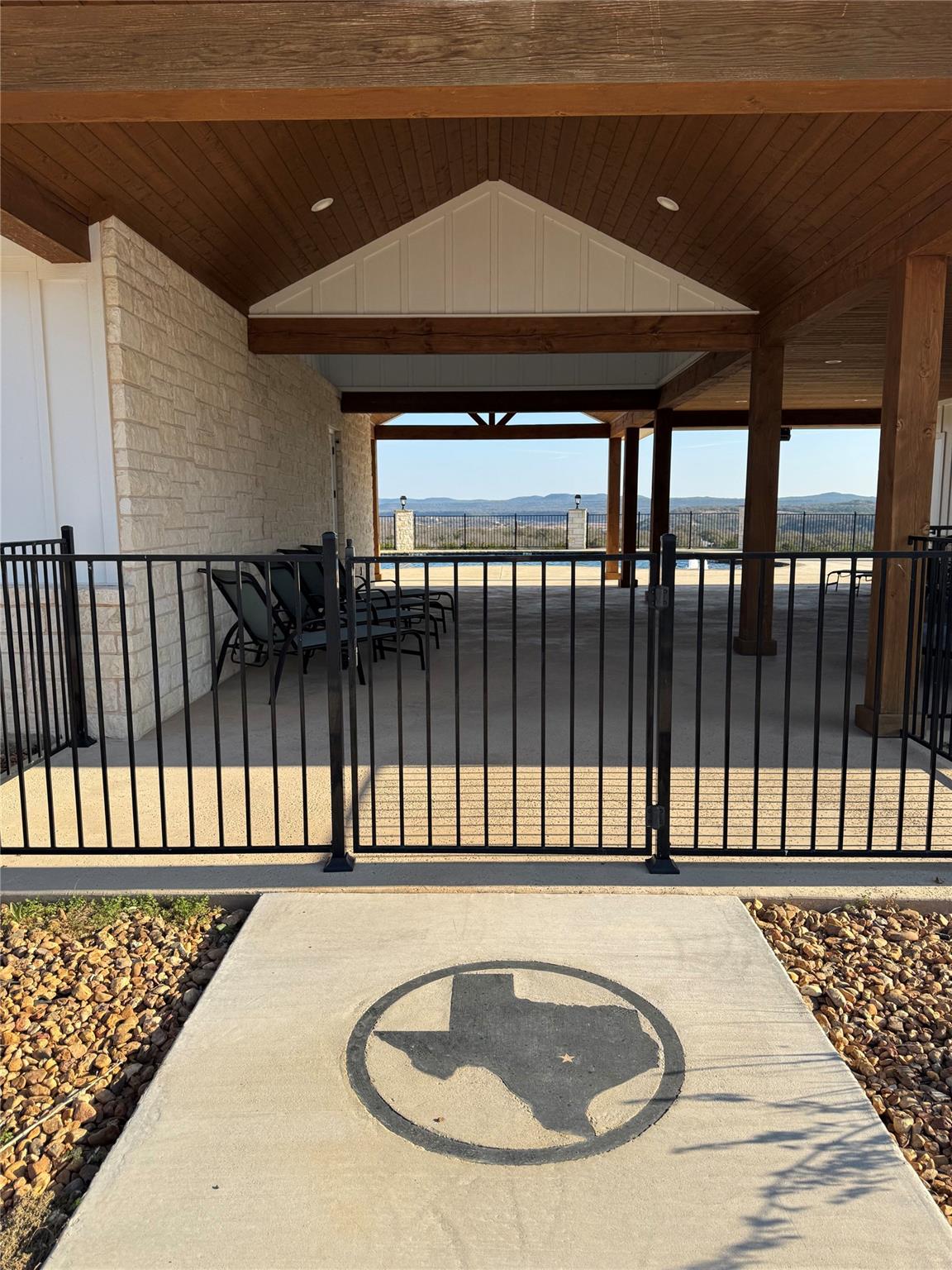 41 Hawthorne Lane Spicewood TX 78669