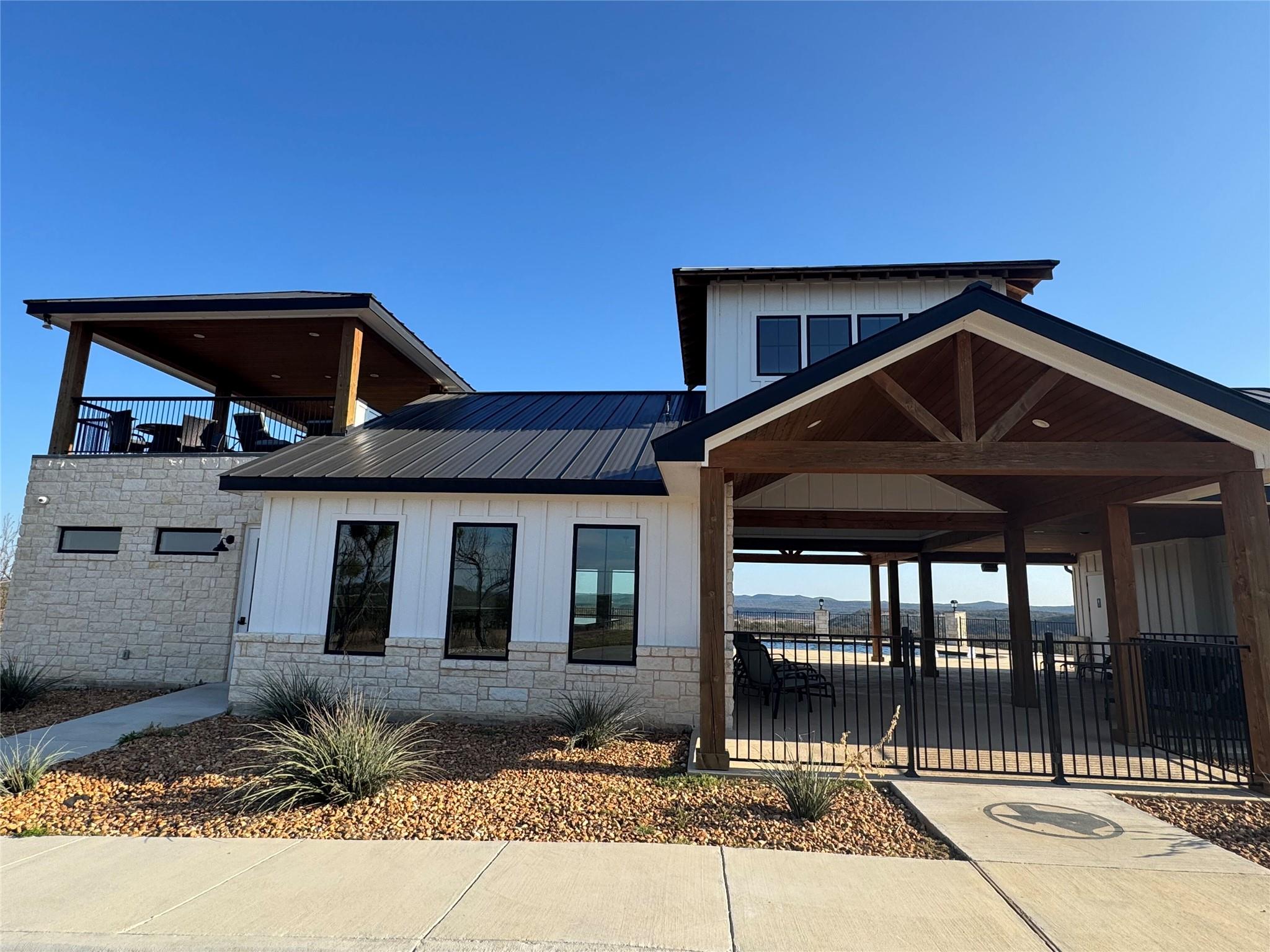 41 Hawthorne Lane Spicewood TX 78669
