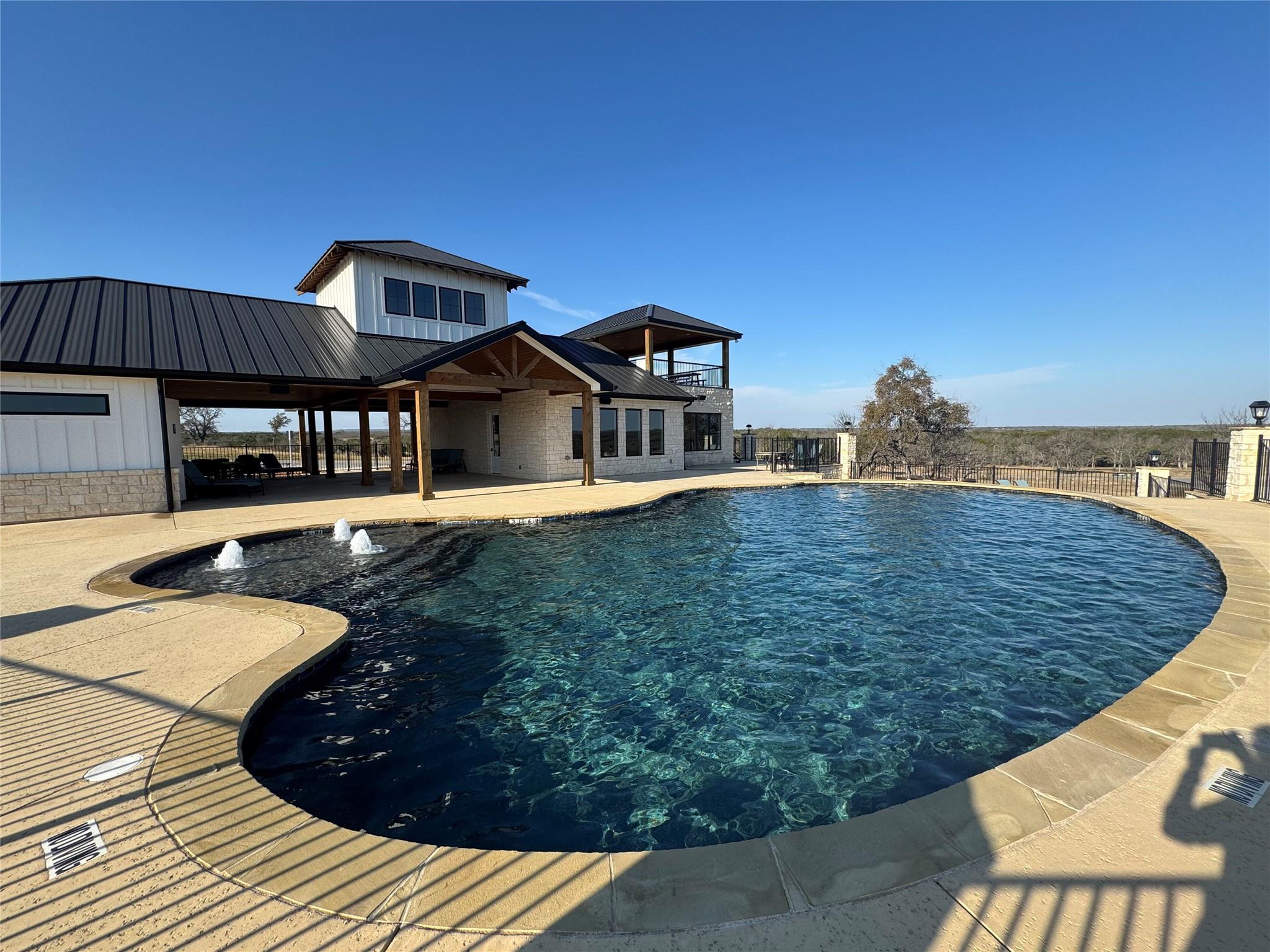 41 Hawthorne Lane Spicewood TX 78669
