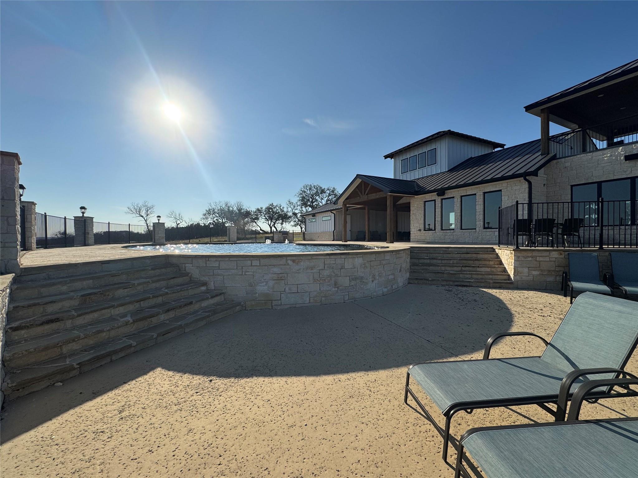 41 Hawthorne Lane Spicewood TX 78669