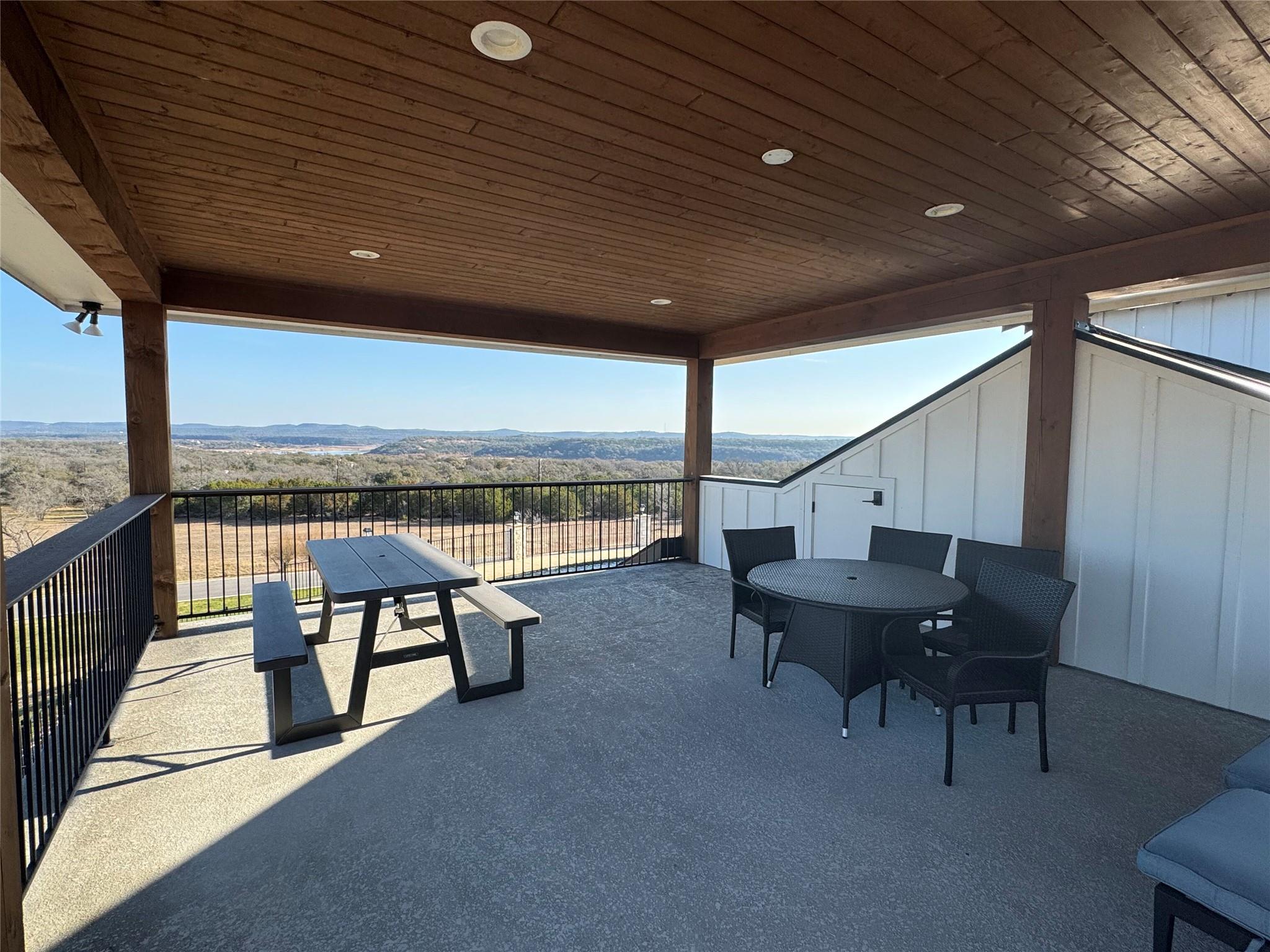 41 Hawthorne Lane Spicewood TX 78669